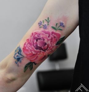 flower-zieds-puke-tetovejums-tattoo-tattoofrequency-riga-latvija-studija-salons-tetovesana