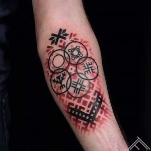 1janisandersons-tattoo-tattoofrequency-art-riga-latviesuzimes-latviesu-latvija-simbols-symbol-latviansymbol-studija-salons-tetovesana-jumis-auseklis