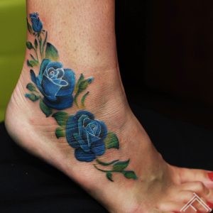 blue-roses-rozes-tetovejums-maksla-art-riga-tattoofrequency-janisandersons