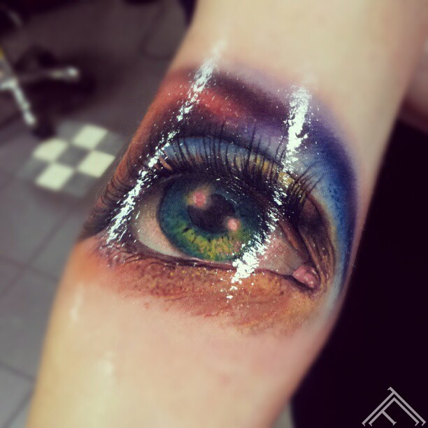 colour_eye_tattoo_marispavlo