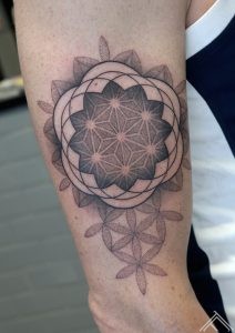 flower-flowerofthelife-life-tattoo-zieds-geometric-tattoofrequency-tetovejums-riga-janissvars