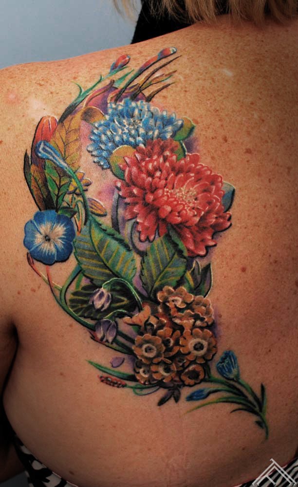 flowers-marispavlo-tattoo-tattoofrequency-frequency-tattoosalooninriga