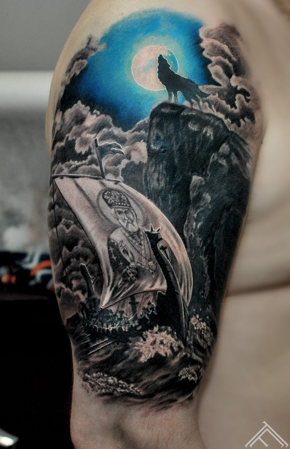 janisanderson-tattoo-ship-warriors-wolf-moon-tattoofrequency-riga