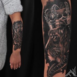lion-crown-lauva-kronis-tattoo-tetovejums-tattoofrequency-studija-salons-riga-art-martinssilins-maksla