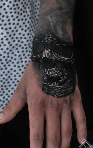 martinsilin-skull-tattoo-tattoofrequency-galvaskauss-riga