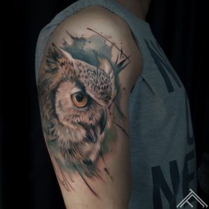 owl-puce--bird-putns-tattoo-tetovejums-tattoofrequency-riga-tetovesana-johnlogan-janislogins-maksla