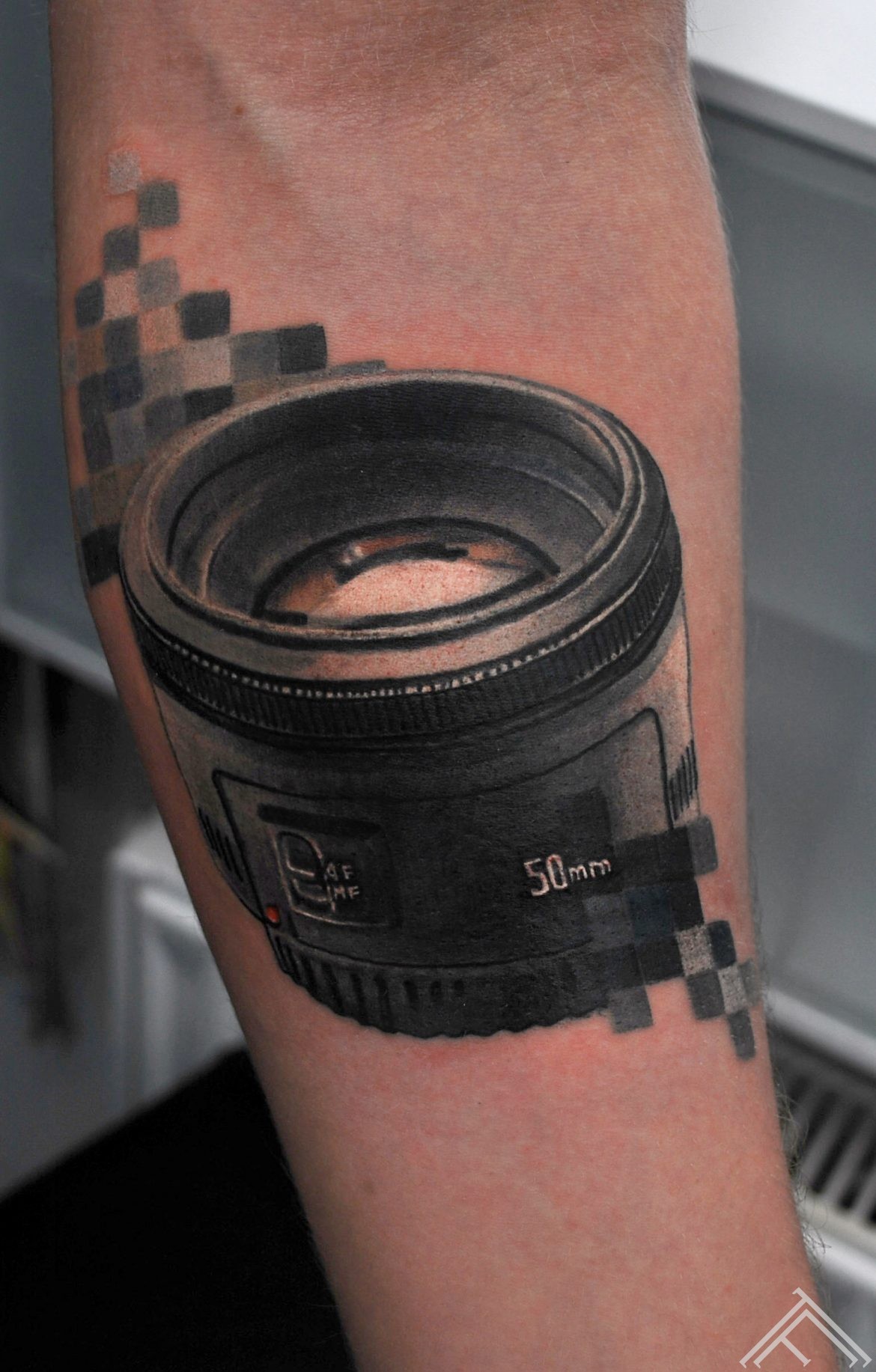 tattoo-lens-canon-tattoo-marispavlo-tattoofrequency-frequency-riga-tattoostudio