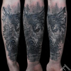wolf_forest_spruce_marispavlo_tattoo_tattoofrequency_riga