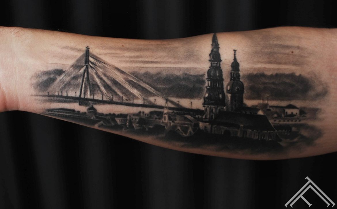riga_latvija_pilseta_city_town_oldtown_bridge_tattoo_tattoofrequency