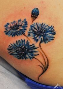 tattoo_cornflower_flower_blue_rigatattoo_studio_tattoofrequency