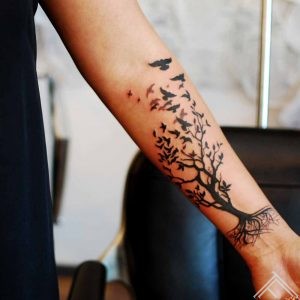 tree_birds_graphic_tattoo_tattoofrequency
