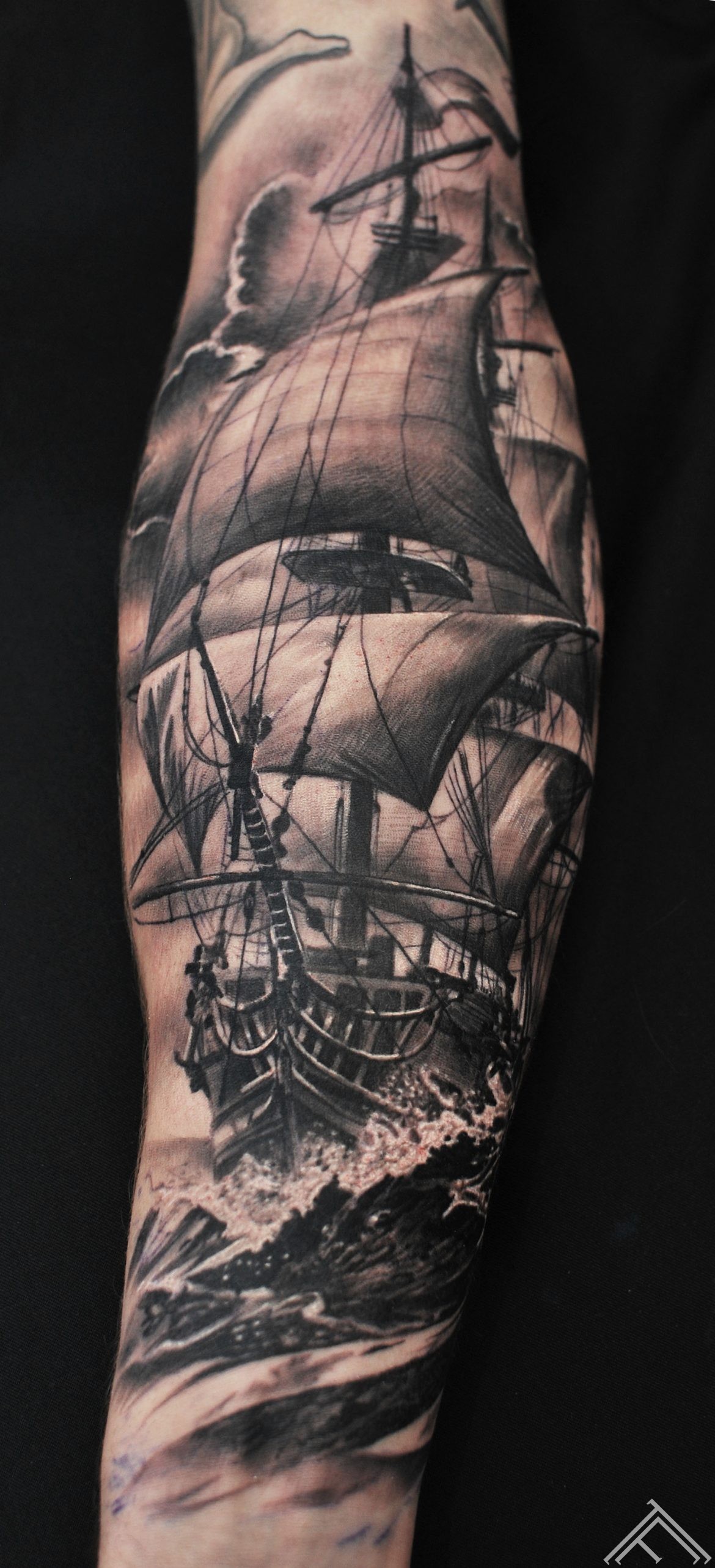 JoacimEriksson-ship-sailing-manofwar-sea-waves-ocean-marispavlo-tattoofrequency