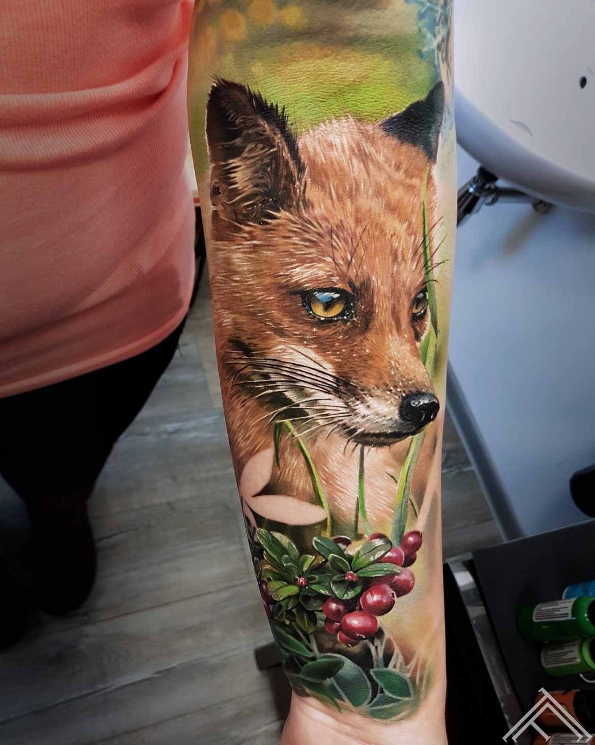 fox-cranberries-tattoo-tattoofrequency-riga-marispavlo-sporta2-art-tetovejums-lapsa-dzervenes