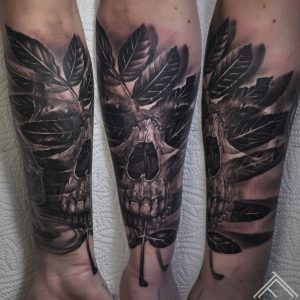 Hedvig Keller-tattoo-nature-leaf-skull-tattoofrequency-marispavlo-sweden